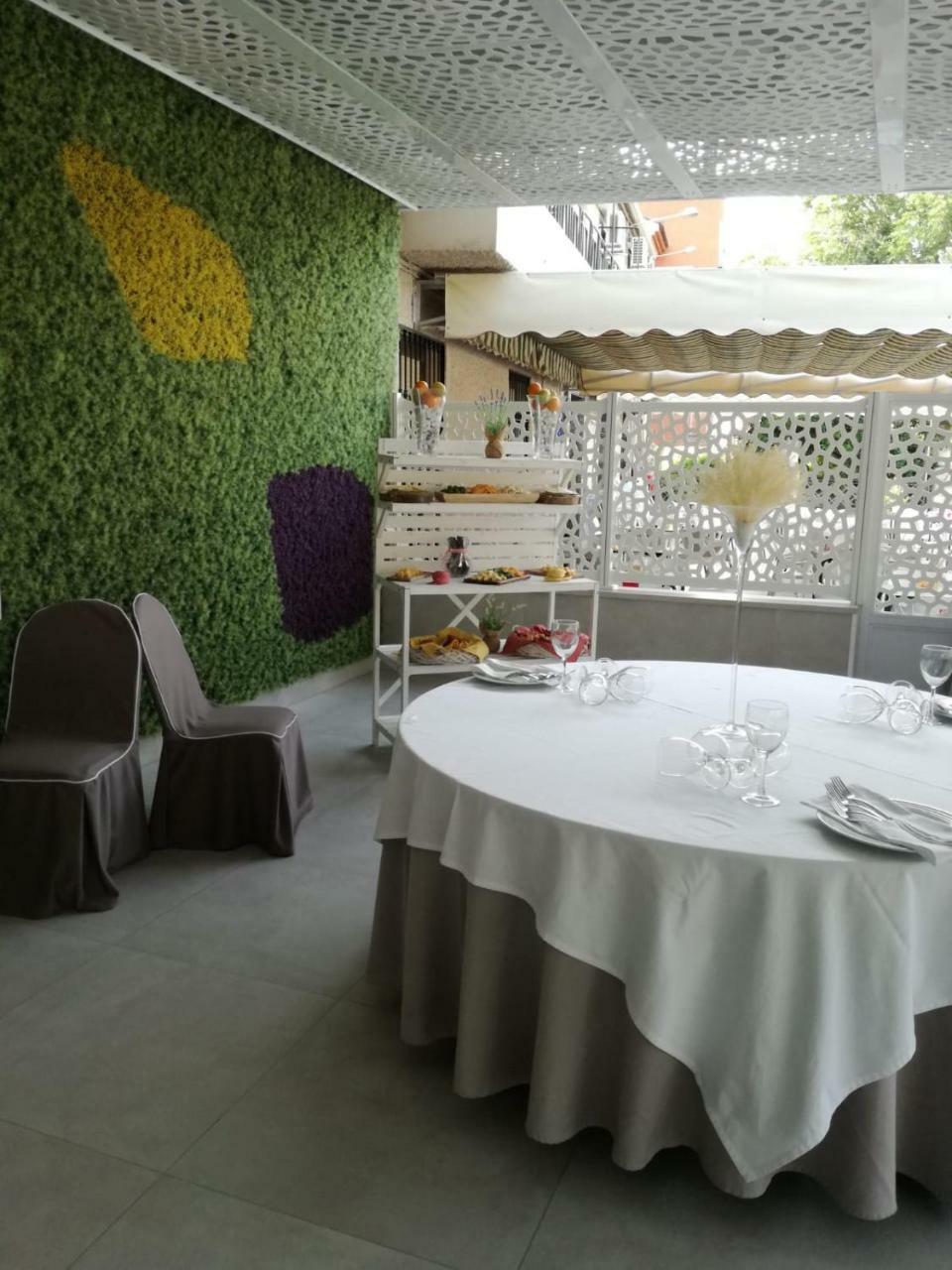 Hostal El Sevillano Rus Exterior photo